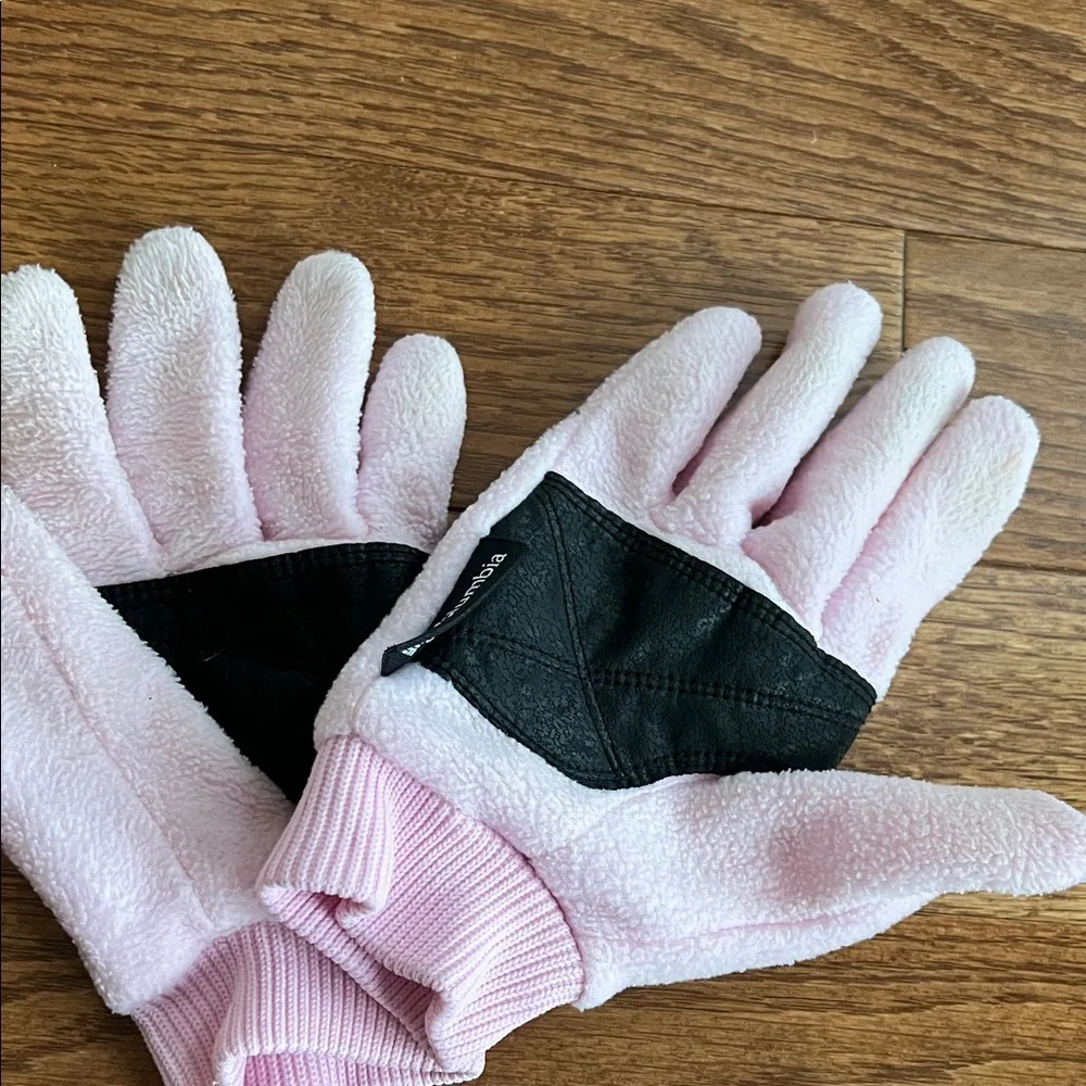 Columbia Kids Mittens in Soft Pink and Black